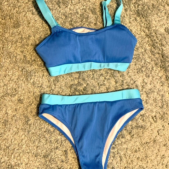 Brand new Shein color block swimsuit bikini - Picture 1 of 2